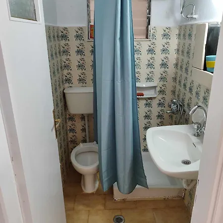 γκαρσονιέρα ισογείου επιπλωμένη Apartment Nerantza